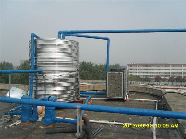 建設大型校園熱水系統(tǒng)選什么制熱設備好