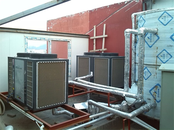 空氣能商用熱水機在酒店供水系統中的妙用