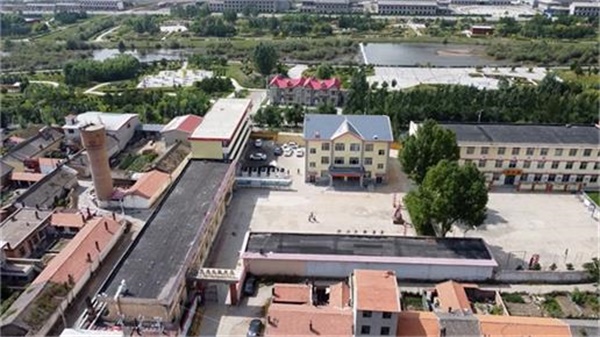 學校用實踐環保：建設空氣能熱泵替代燃煤采暖