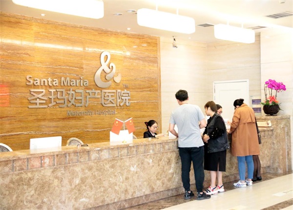 醫院熱水新選擇：空氣源熱泵熱水機的卓越性能與顯著優勢