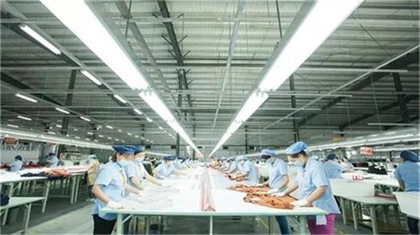 空氣能供暖工程助力工廠轉型，打造高效的生產新模式