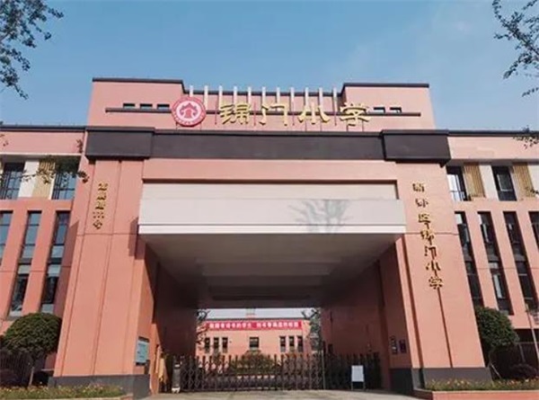 學校清潔采暖新選擇：空氣能熱泵引領時代潮流