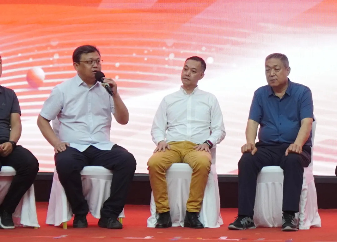 華天成對話行業(yè)先鋒 ——2024京津冀空氣能供暖高峰論壇成功舉辦！