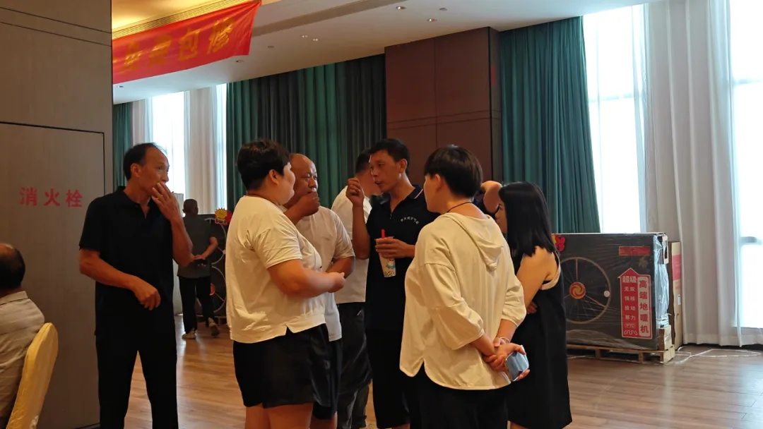 華天成回饋終端 —— 邯鄲運營中心千人團購會盛況空前！