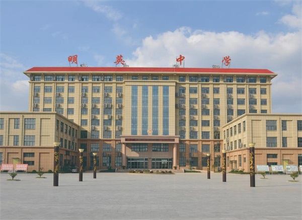 嚴寒地區(qū)的學(xué)校采用空氣能熱泵熱水方案