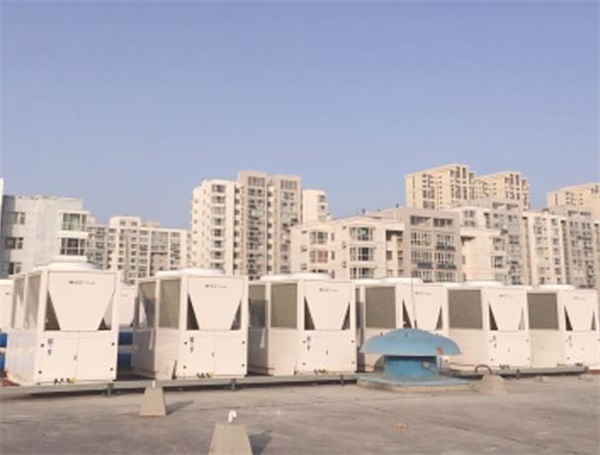 學(xué)校采用空氣能熱泵設(shè)備是否可行呢？