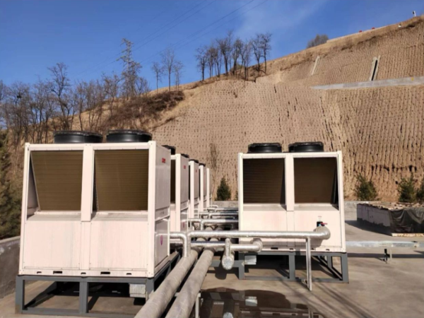 商用空氣能系統(tǒng)：商業(yè)領(lǐng)域的清潔能源解決方案